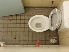 Using a glory hole in a public toilet (Hamburg)
